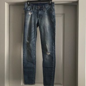 Rock and Republic Distressed Jeans! Sz 4